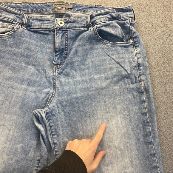 Torrid Womens Size 18R  Mid Rise Wide Leg Vintage Stretch Blue Jeans,modified - Picture 7 of 16